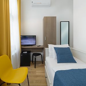 Standard Room with 1 Single Bed